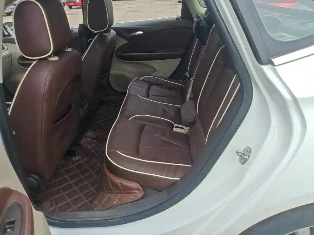 Buick Verano — миниатюра 17