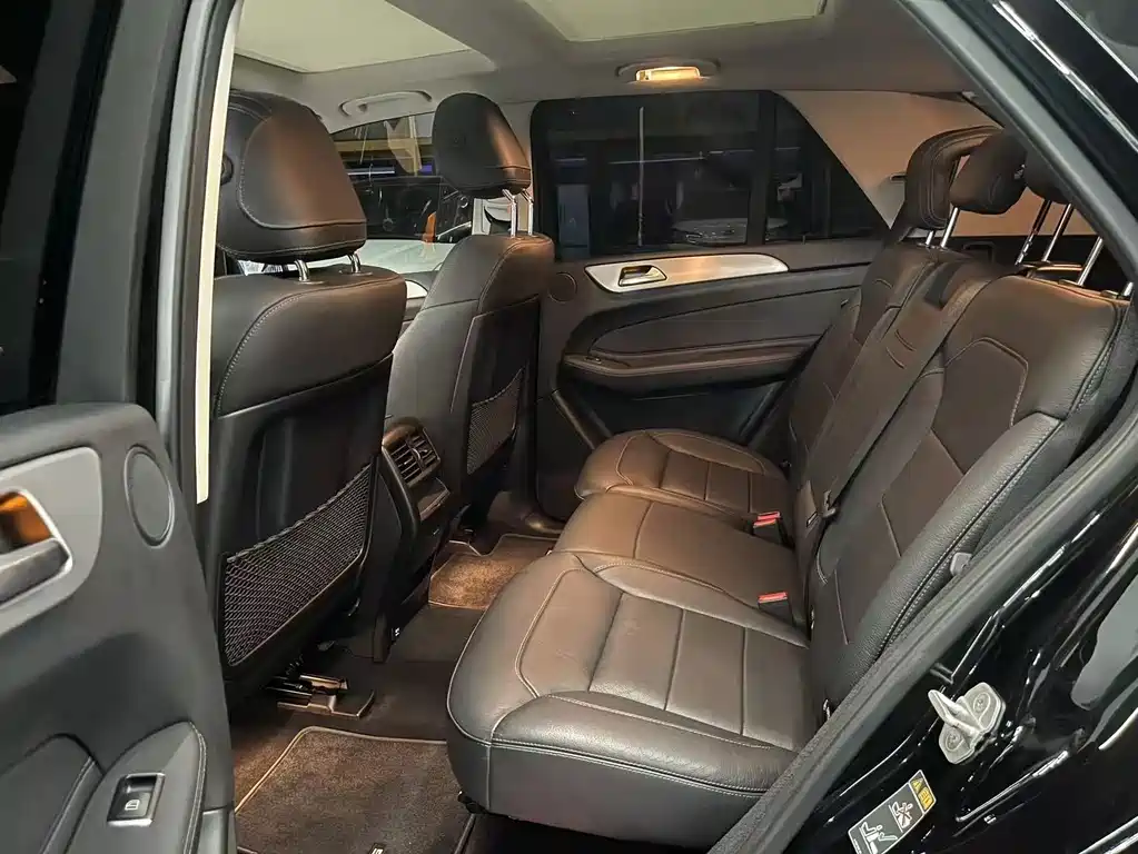 Mercedes-Benz GLE (Import) — миниатюра 7
