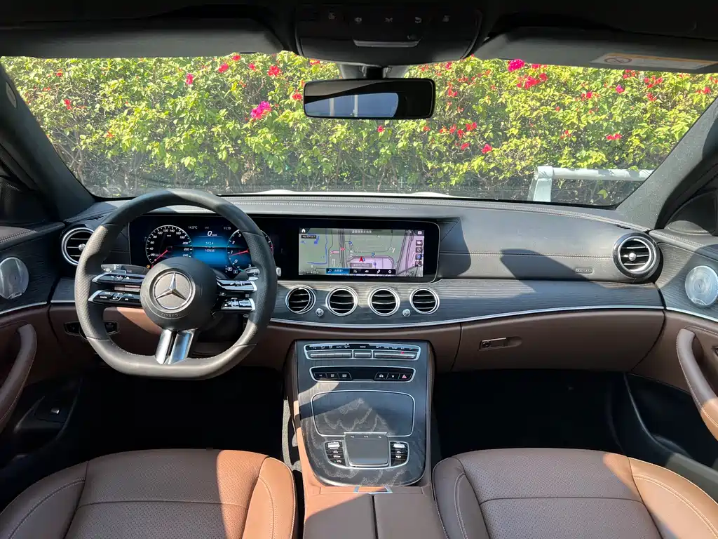 MERCEDES-BENZ E CLASS