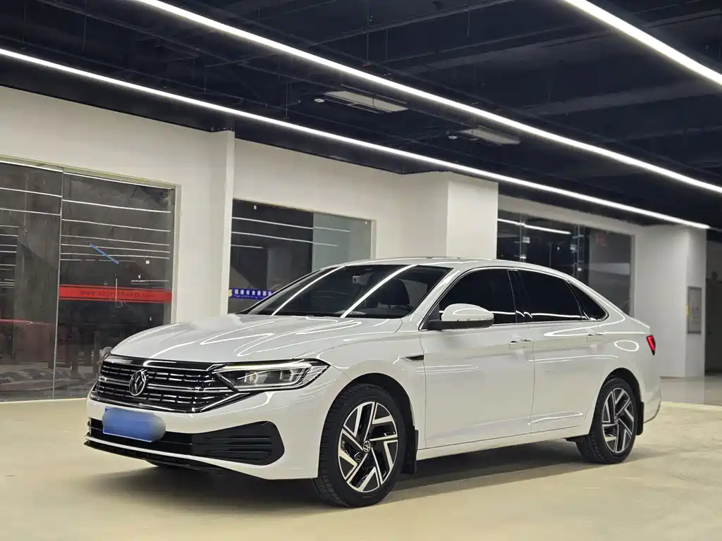 Купить Volkswagen Sagitar