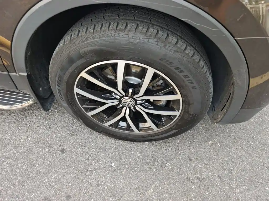 Volkswagen Tiguan L — миниатюра 24