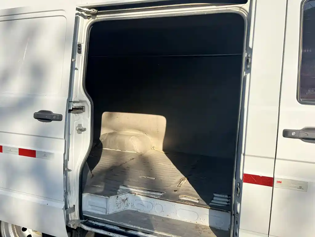 IVECO Daily — миниатюра 12