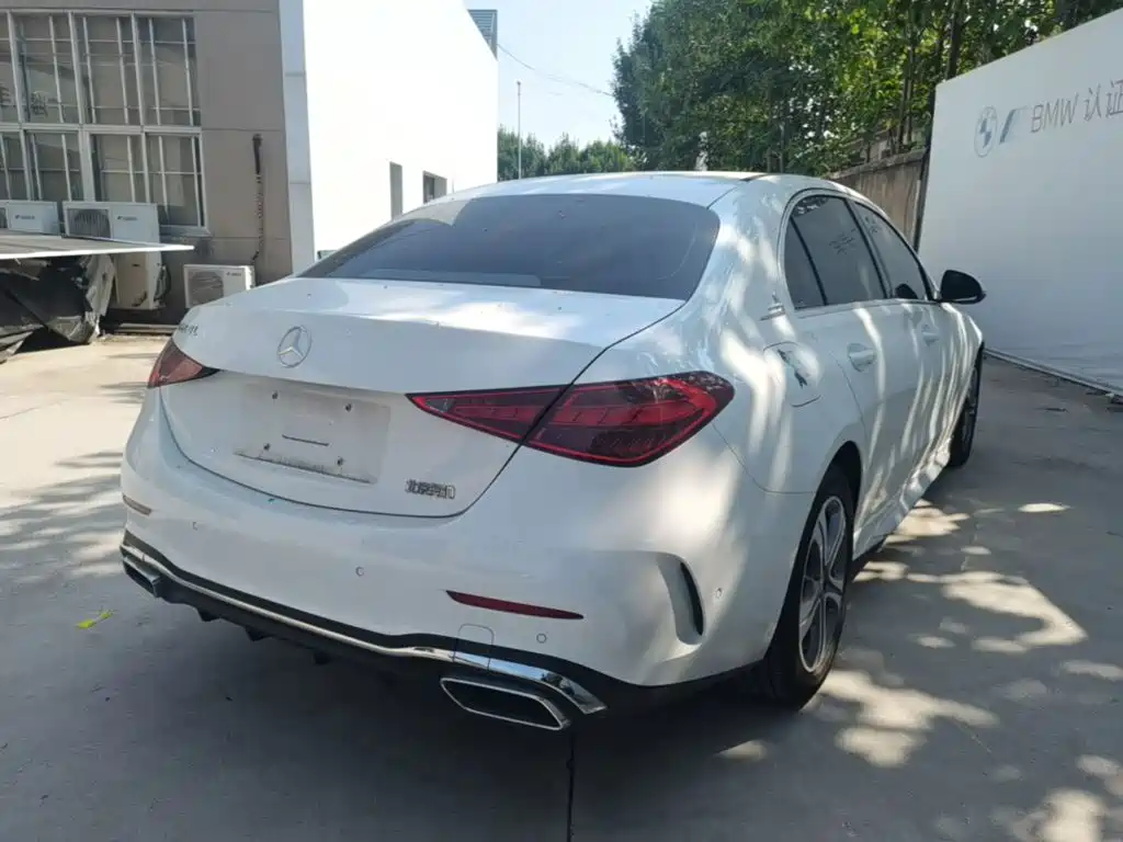 Mercedes-Benz C-Class — миниатюра 7