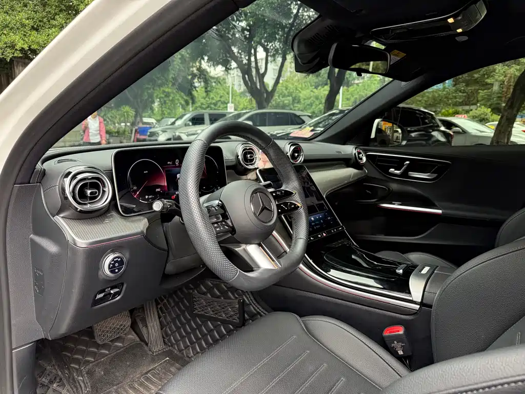 Mercedes-Benz C-Class — миниатюра 7