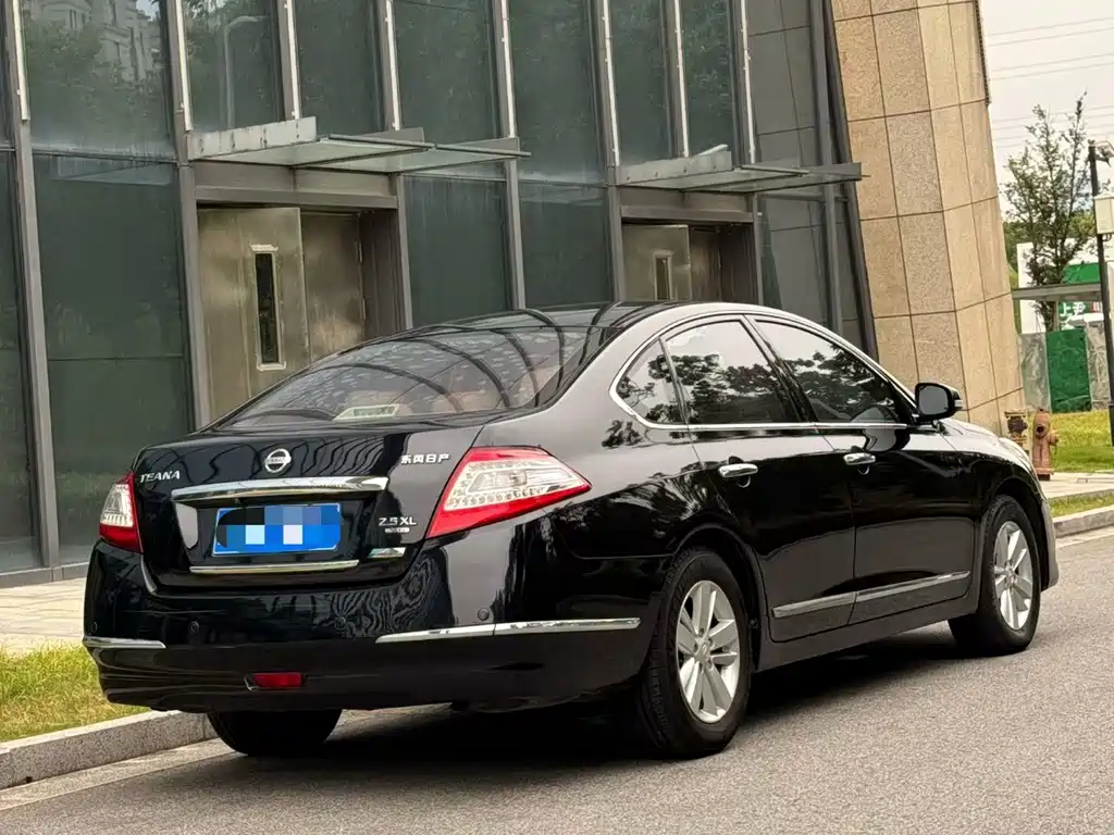 Nissan Teana — миниатюра 5