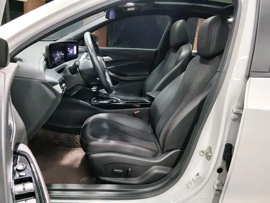 Buick Verano — миниатюра 9