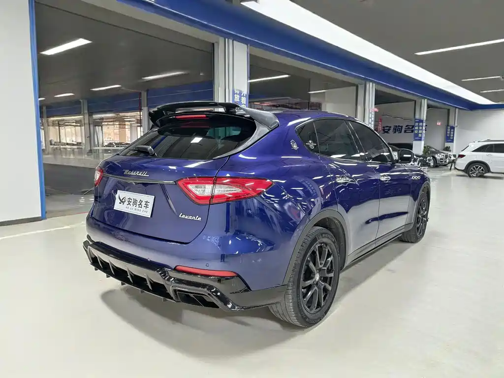 MASERATI LEVANTE