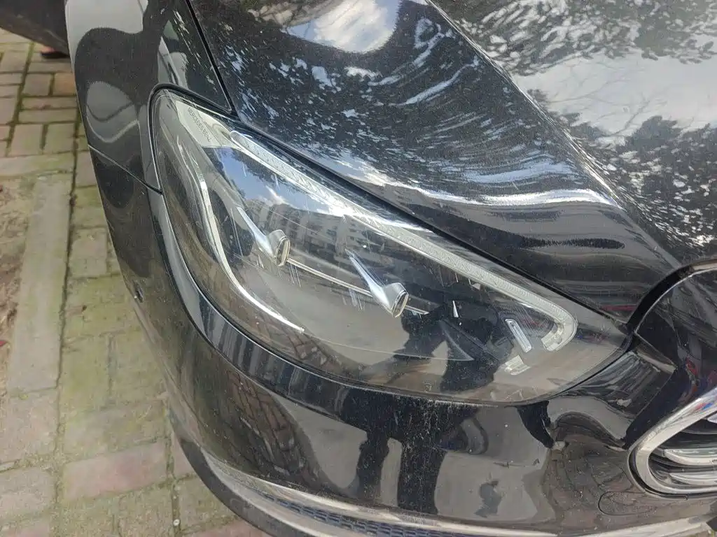 Mercedes-Benz E-Class — миниатюра 7