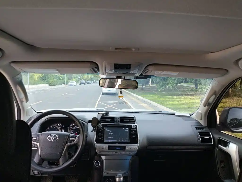 Toyota Prado — миниатюра 14