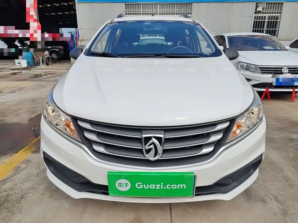 Baojun 310W — миниатюра 3