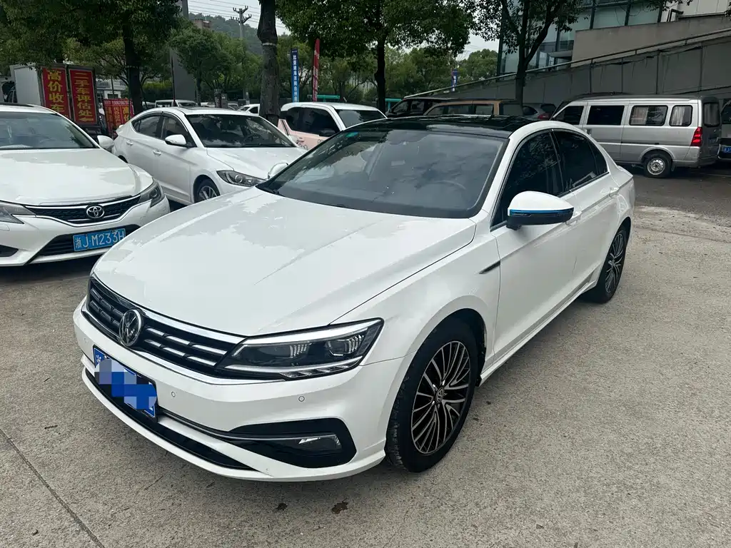 Купить Volkswagen Lamando