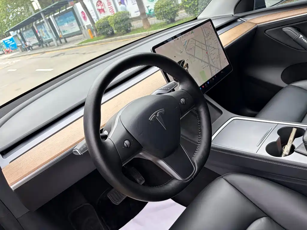 Tesla Model Y — фотографии объявления, Фото 16