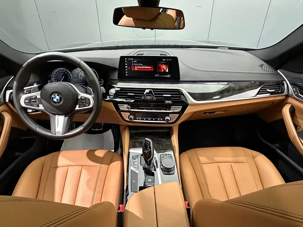 BMW 5 Series — миниатюра 23