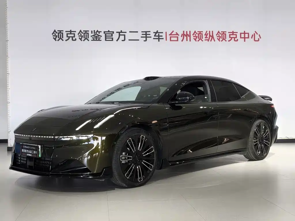Lynk & Co 10
