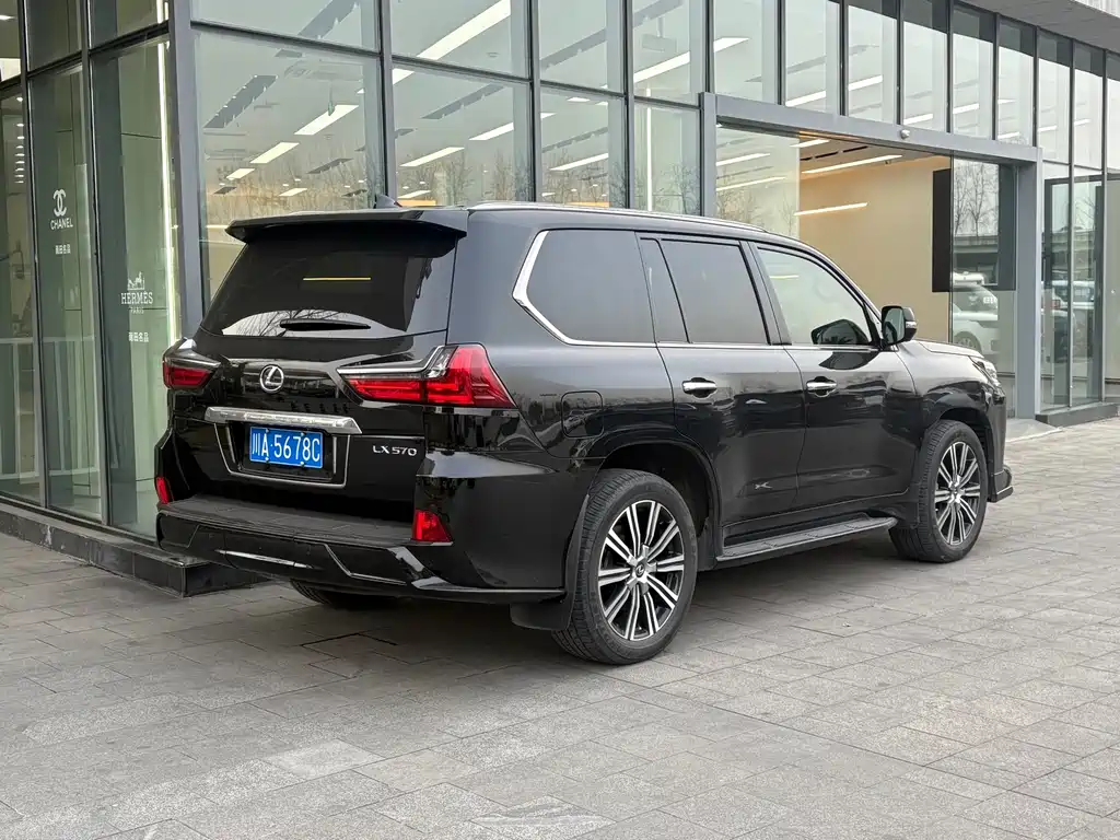 LEXUS LX