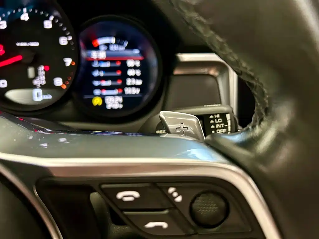 Porsche Macan — миниатюра 15
