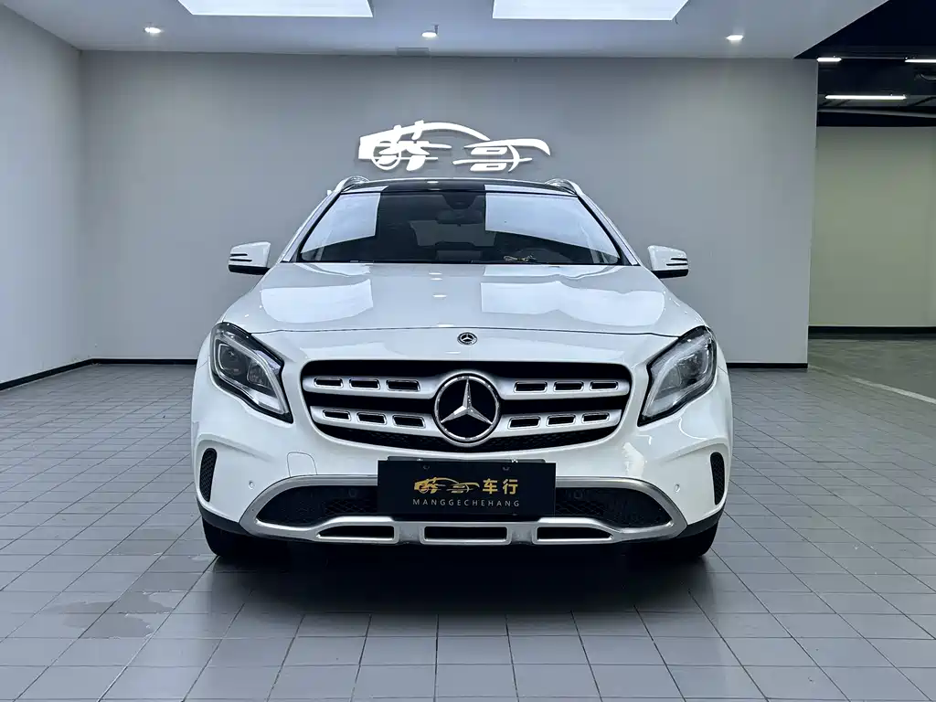 Mercedes-Benz GLA 2017 GLA 200 Fashion