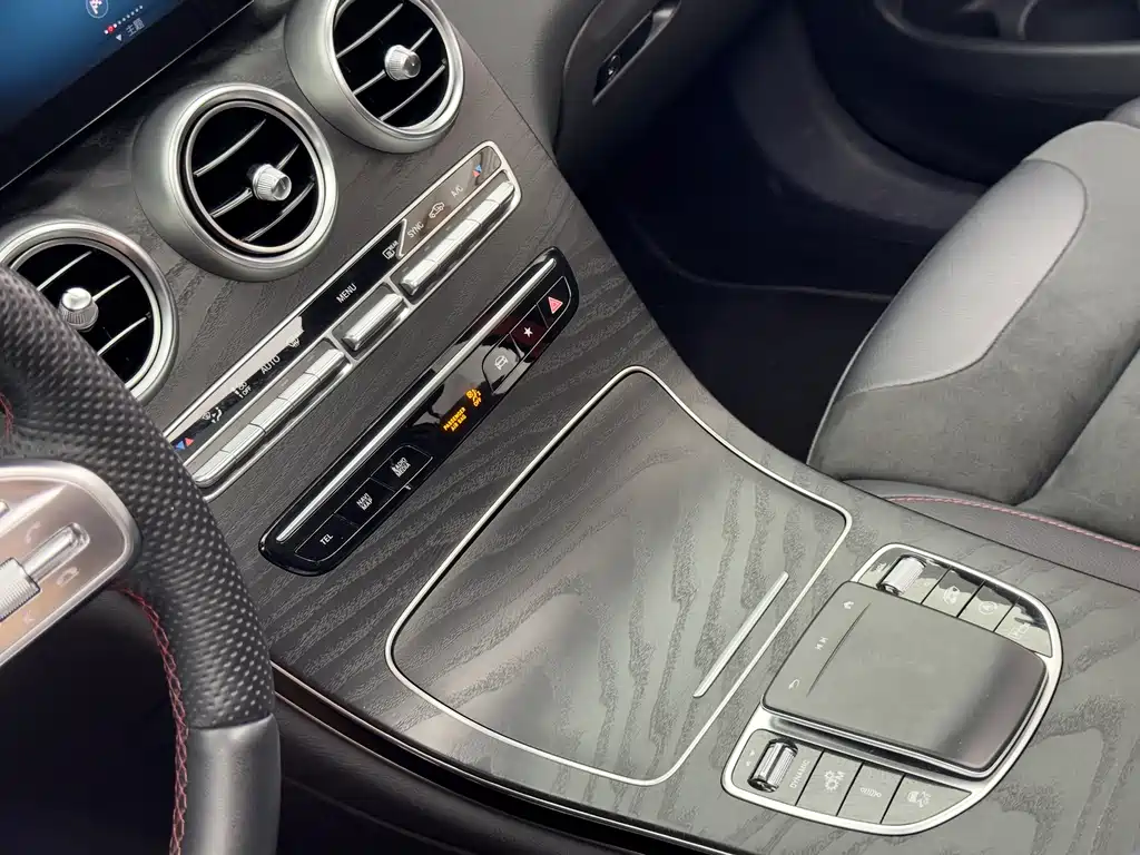 MERCEDES-BENZ GLC AMG