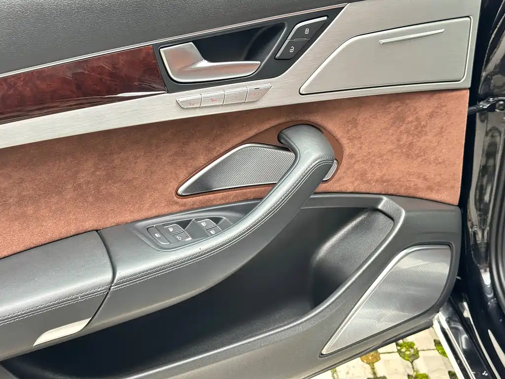Audi A8 — миниатюра 15