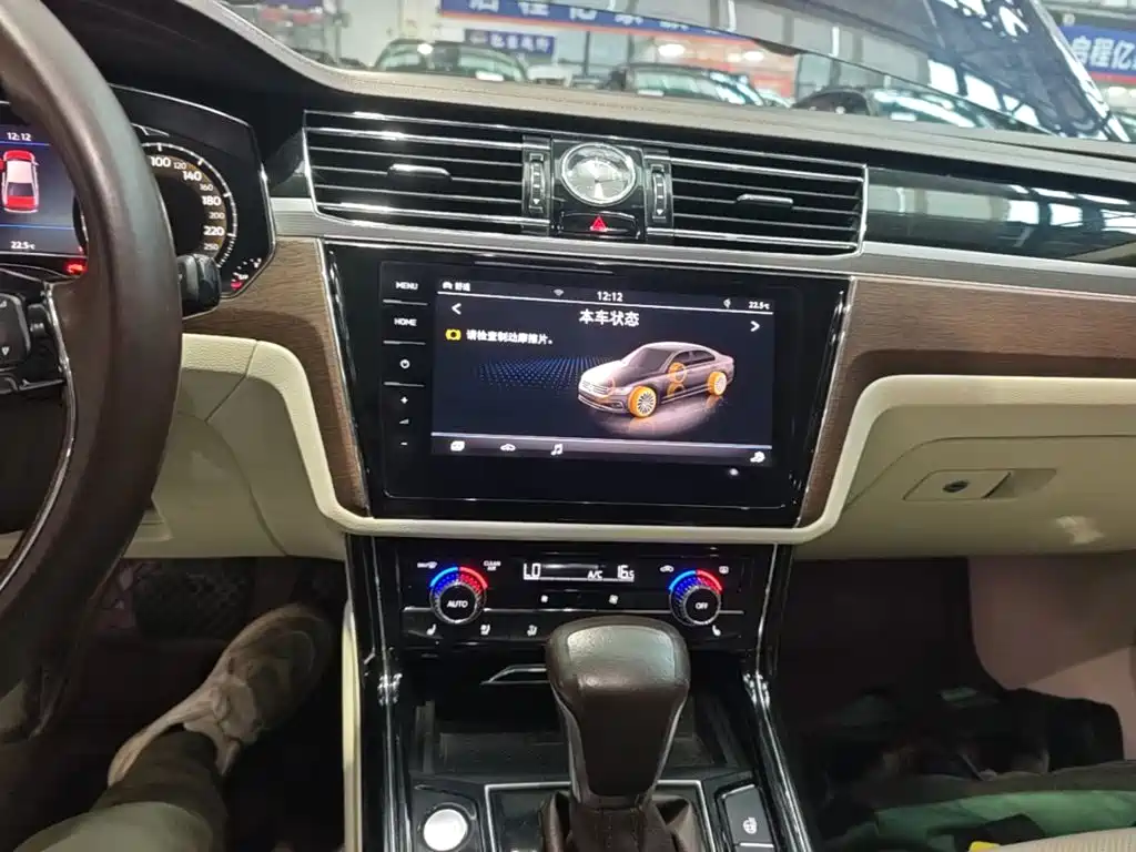 Volkswagen Phideon — миниатюра 13