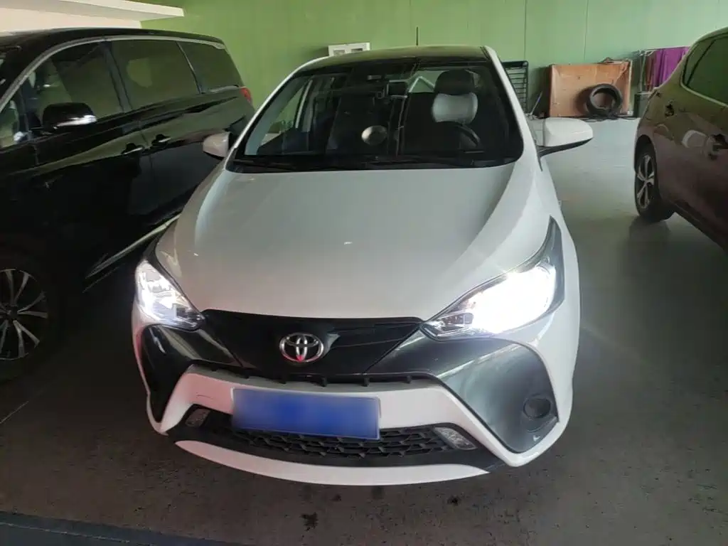 Toyota Yaris L — миниатюра 3