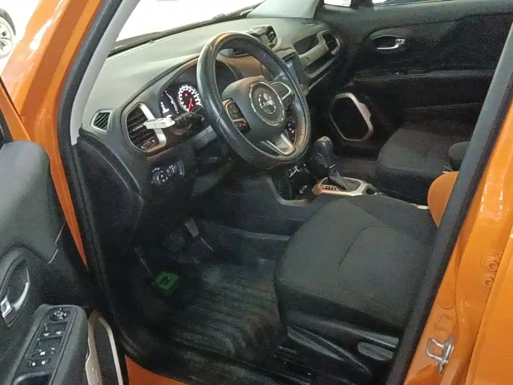 Jeep Renegade — миниатюра 15