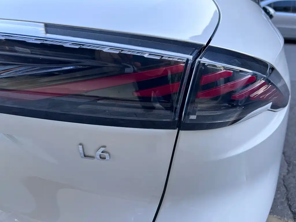 GEELY GALAXY GALAXY L6