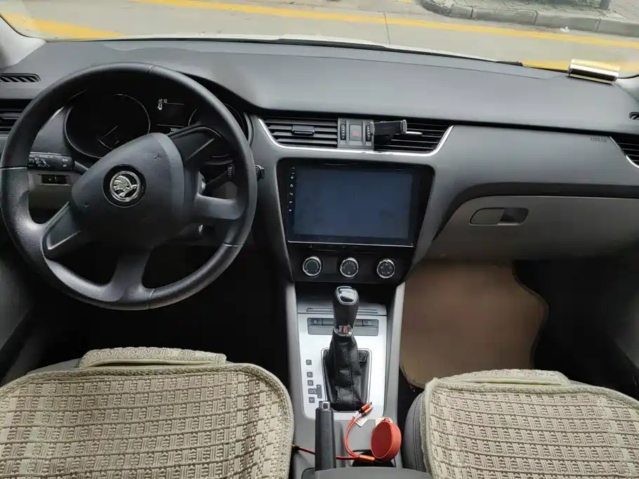 Skoda Octavia — миниатюра 8