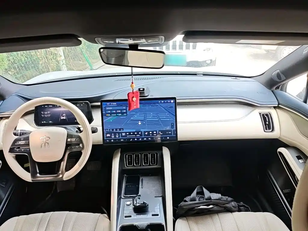 BYD L EV — миниатюра 10