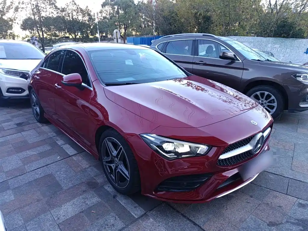 MERCEDES-BENZ CLA