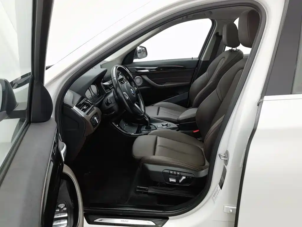 BMW X1 — миниатюра 10