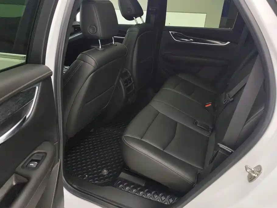 Cadillac XT5 — миниатюра 11