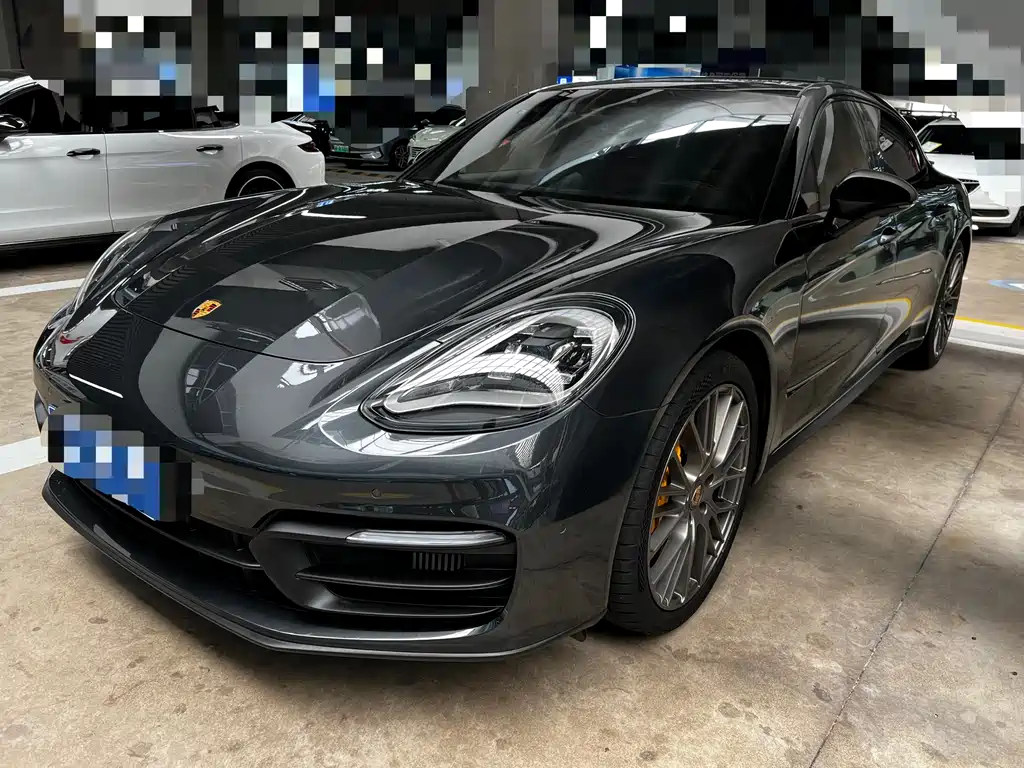 Porsche Panamera 2023