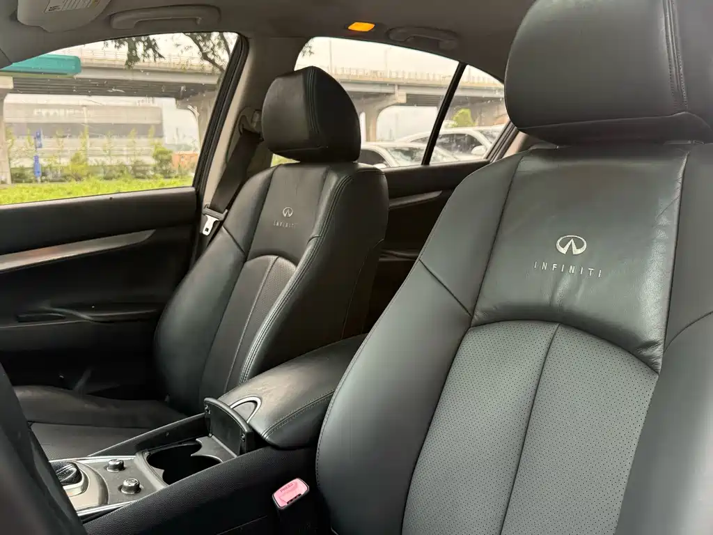 Infiniti G — миниатюра 12