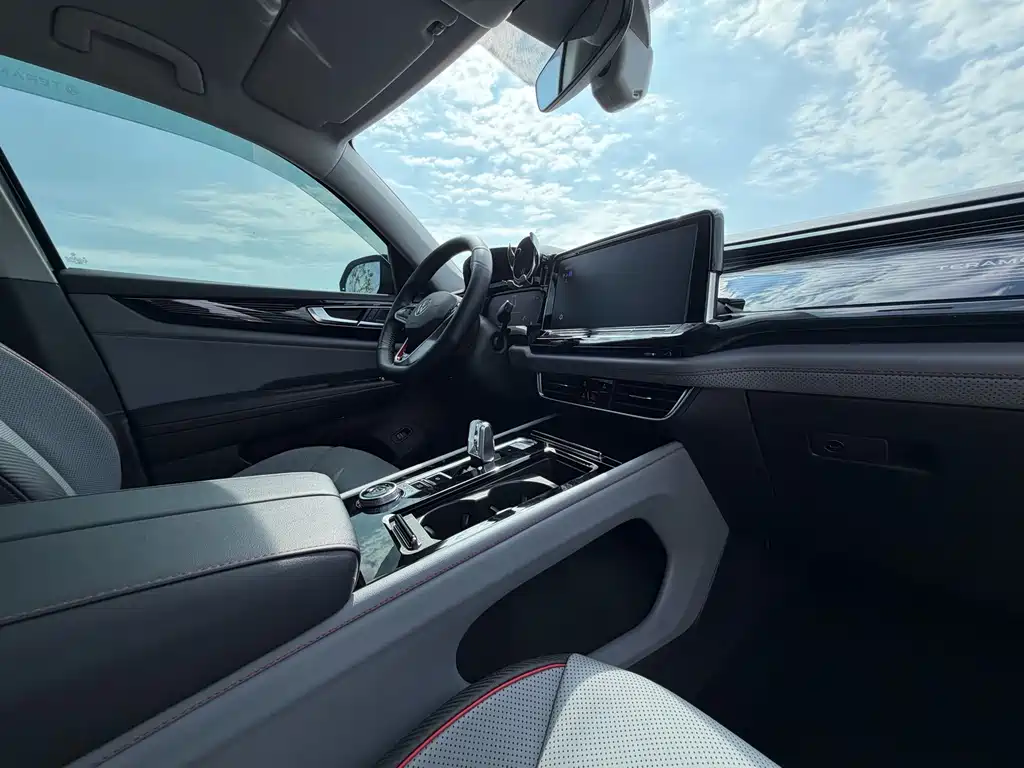 Volkswagen Teramont — миниатюра 15