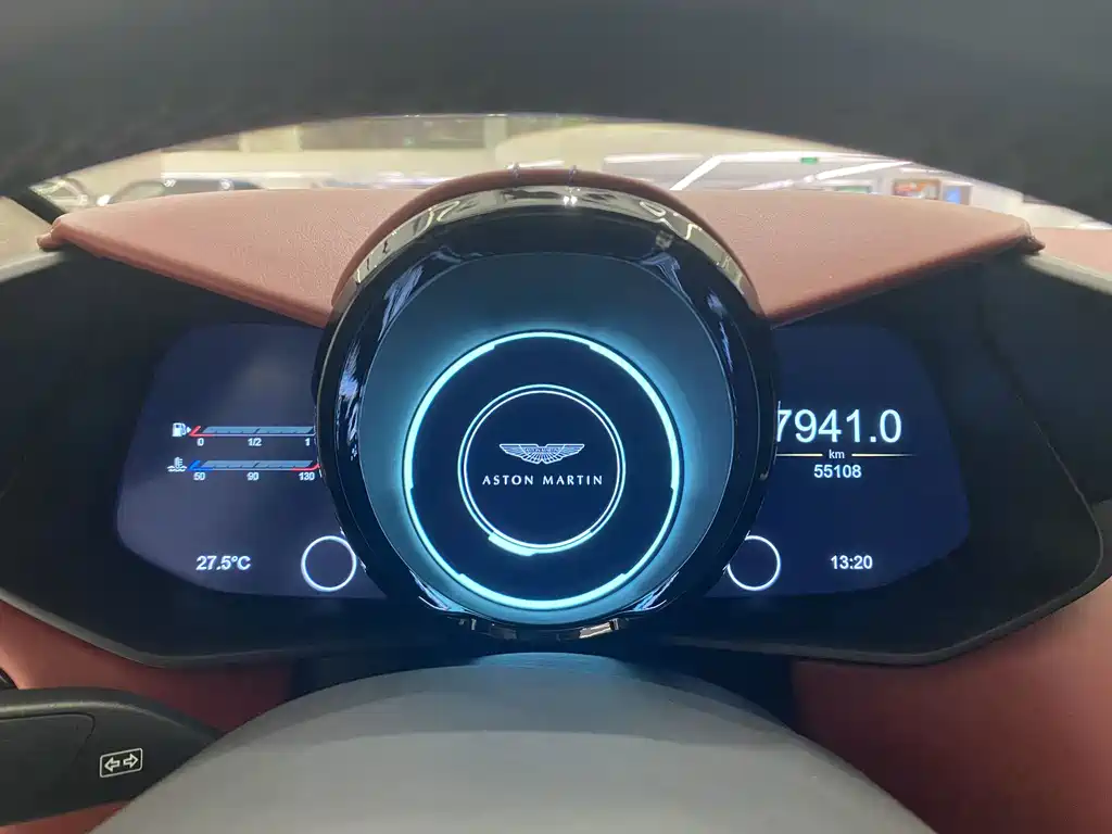 Aston Martin V8 Vantage — миниатюра 8