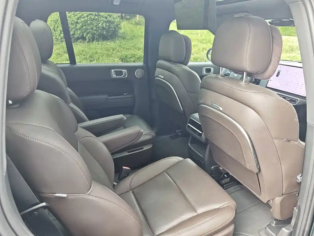 Li Auto Li L8 — миниатюра 16