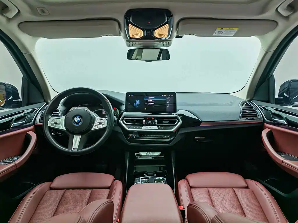 BMW iX3 — миниатюра 21