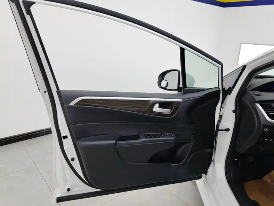 Honda Jade — миниатюра 7