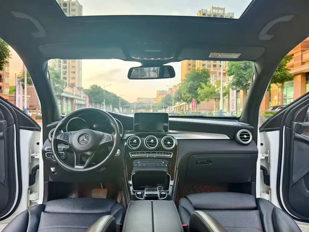 Mercedes-Benz GLC 2018 GLC 260 4MATIC