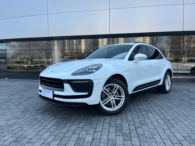 PORSCHE MACAN 2022