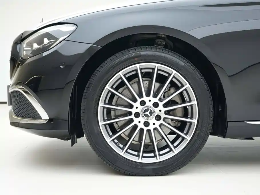 Mercedes-Benz E-Class 2023 — фото 14