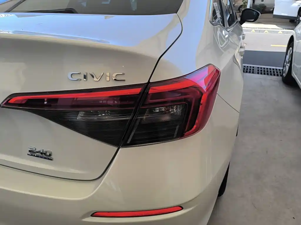 Honda Civic — миниатюра 8