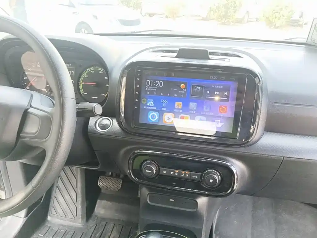 Roewe Clever — миниатюра 13