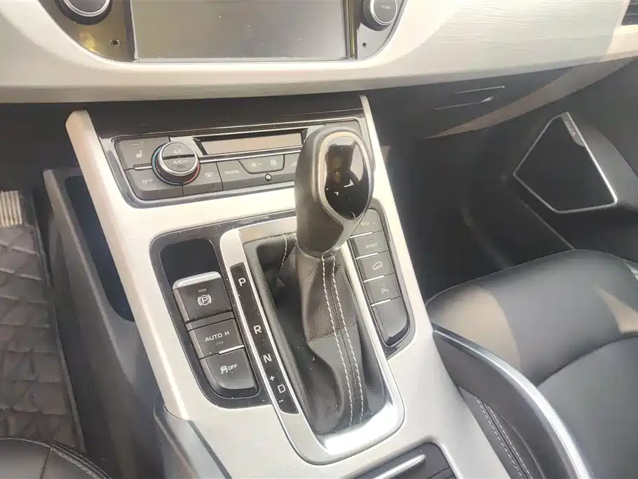 GEELY AUTOMOBILE BOYUE