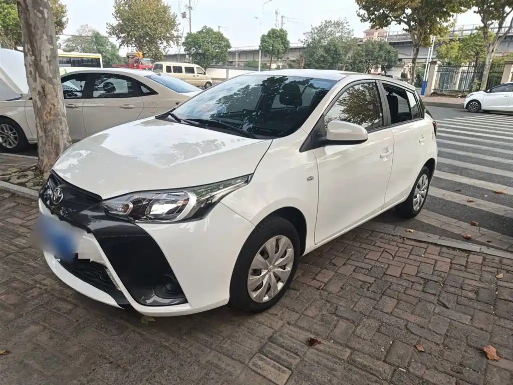 TOYOTA YARIS L ZHIXUAN
