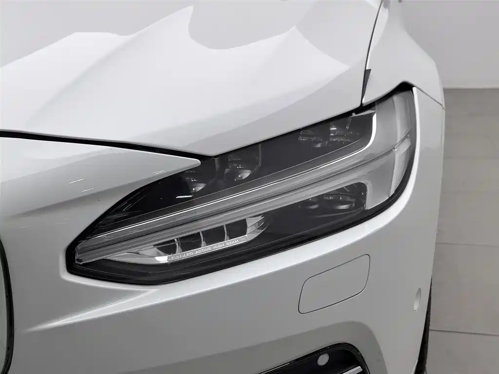 Volvo S90 2018 T5