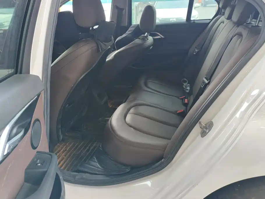 BMW 1 Series — миниатюра 11