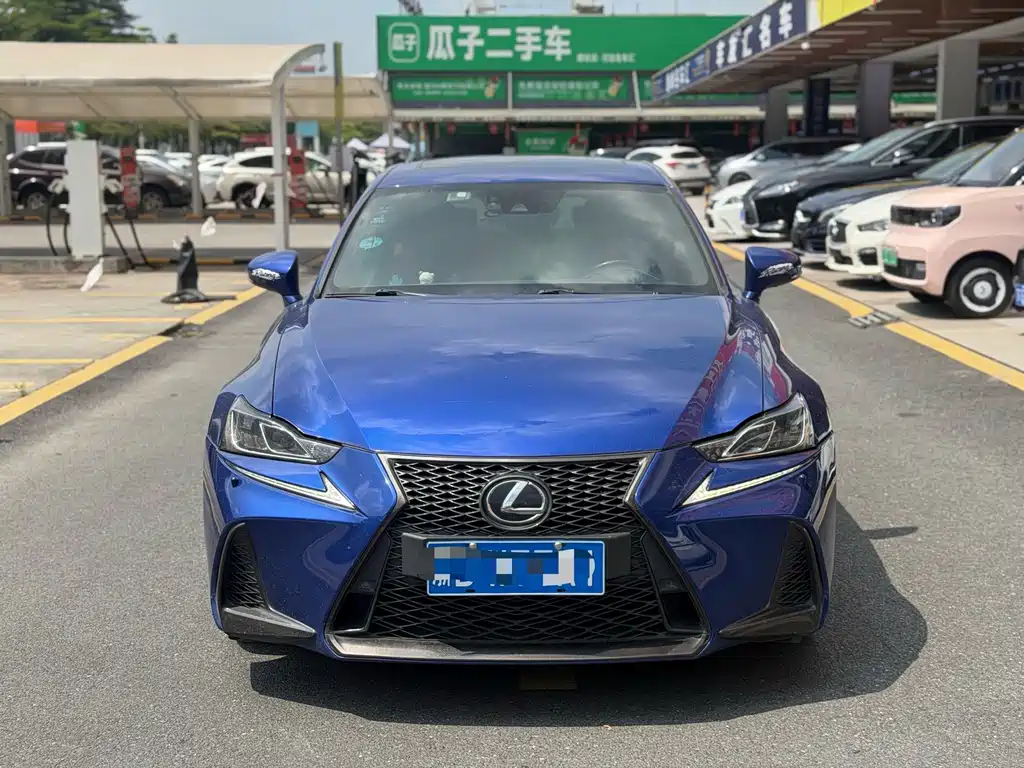 Lexus IS — миниатюра 3