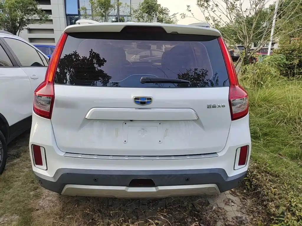 Geely Vision X6 — миниатюра 6